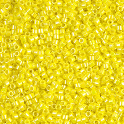 Sachet de 8g de perles Miyuki Delica 11/0 Opaque Yellow AB - DB0160