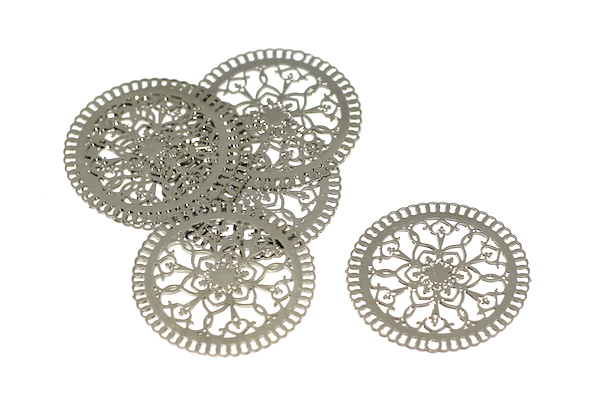 Lot de 6 disques filigrane argentés motif floral 25 mm