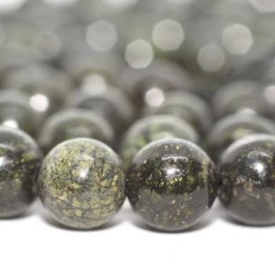 1  fil d'environ 60 perles de pierre de serpentine 6mm